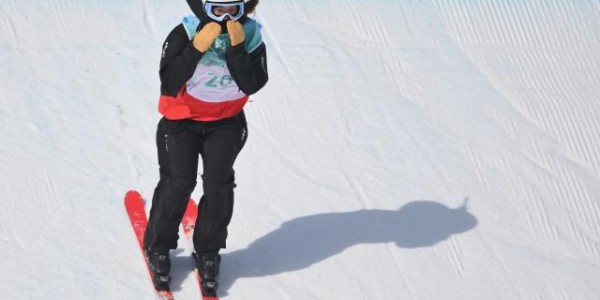 星空体育-谷爱凌大跳台首秀惊险晋级 杨硕瑞带伤出战留遗憾