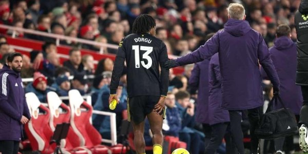星空体育APP-多古19分钟伤退的背后，曼联年轻球员的成长痛