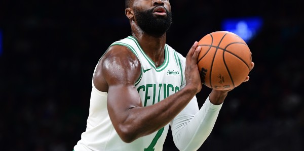 星空体育官网-明天绿军客战步行者 杰伦·布朗因下背部痉挛小概率打 豪泽存疑