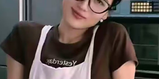 星空体育APP-大瓜！美艳老板娘出轨18岁暑假工，聊天记录炸裂，称男生是永动机