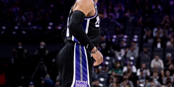 火箭优缺点明显，杜兰特两点该夸！阿门暴露短板，申京也不如一人