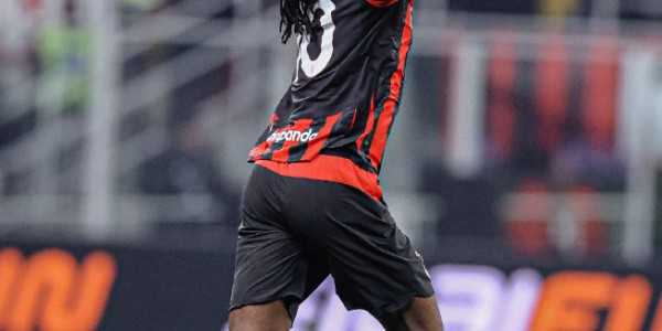 星空体育官网-意甲强行造悬念失败！拉齐奥1-0双杀AC米兰，国米笑纳大礼8分领跑