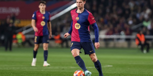 星空体育官网-世体：德容缺席今天巴萨的合练，不会参加与瓦伦西亚的比赛