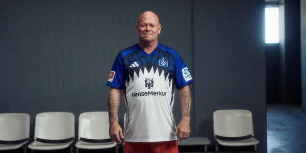 星空体育官网-汉堡官宣2025/26赛季球衣，队徽星星时隔七年回归