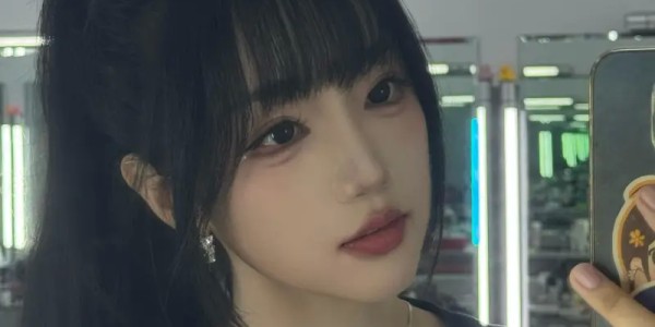 星空体育APP-主持十月晒照：收工~今日新增打卡下班照Pose️