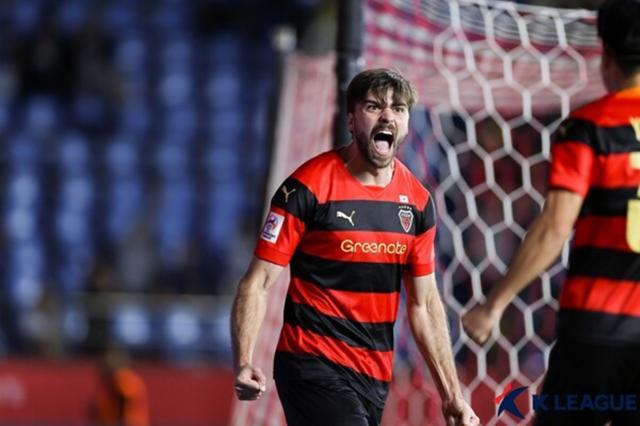 1700715960914077775.jpg 泽卡.jpg