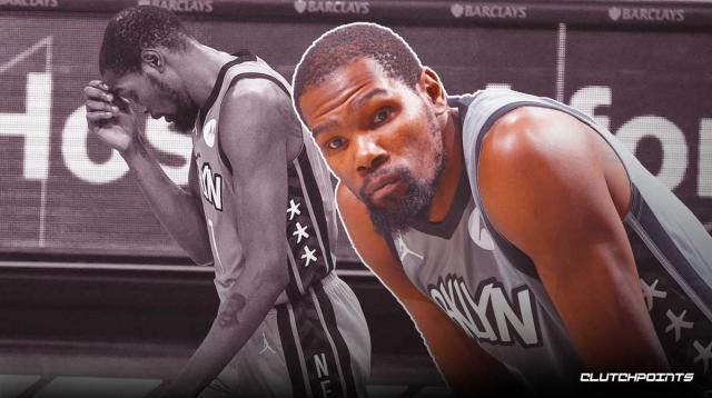 Kevin-Durant-heads-to-locker-room-during-Sunday_s-game-vs-Heat.jpg